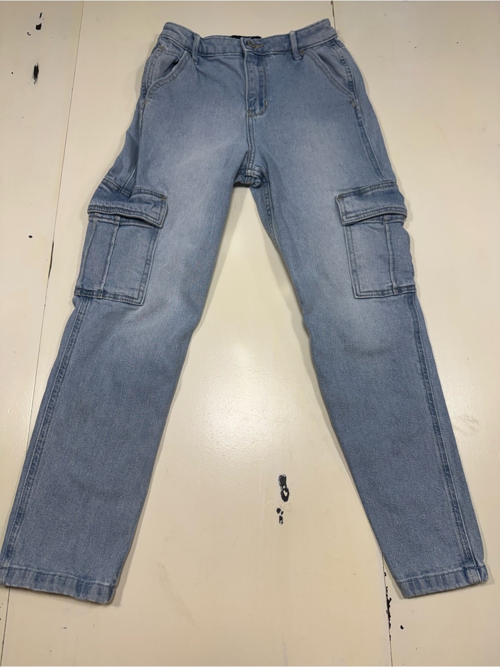 Hollister Ultra High-Rise Cargo Mom Jeans (W25 L27 / 1R)